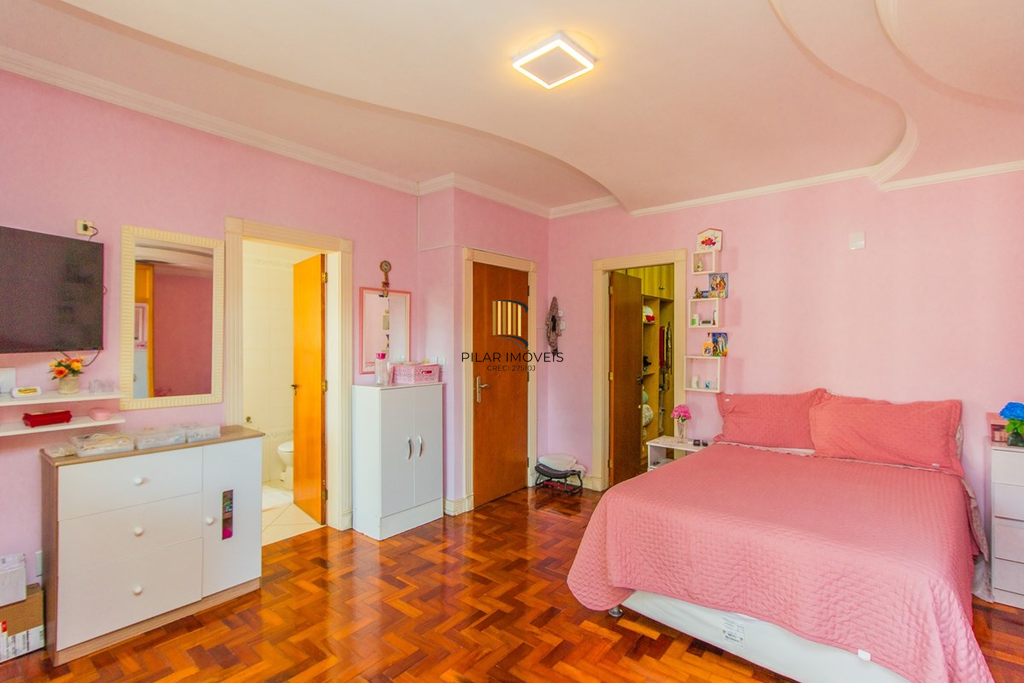 Casa 5 dormitórios no bairro Marechal Rondon