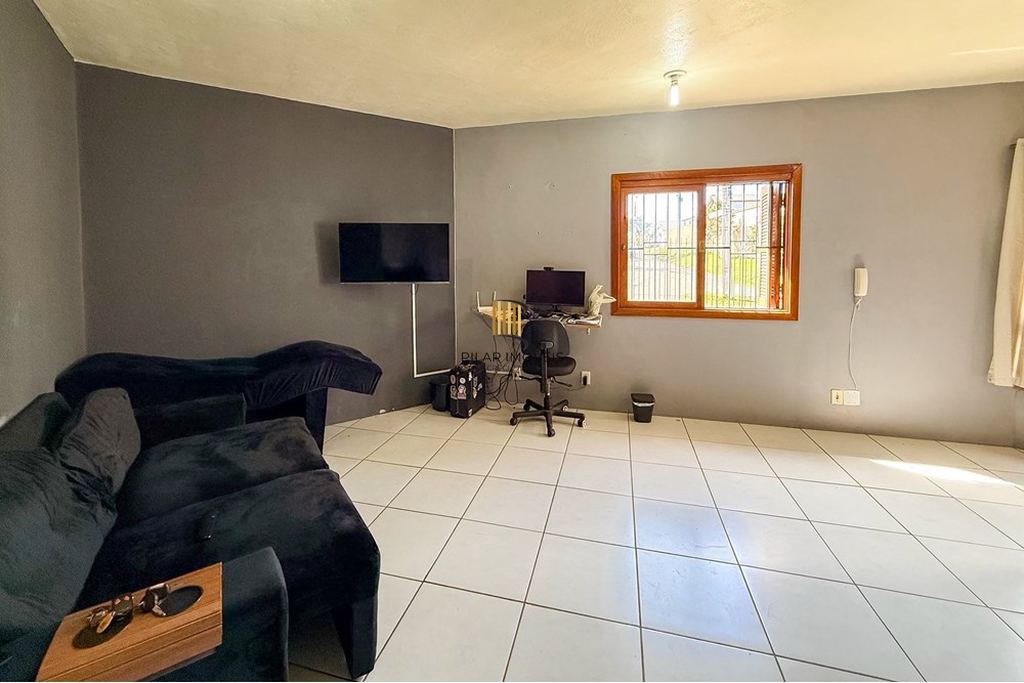 Casa de Condomínio 1 dormitório no bairro Olaria