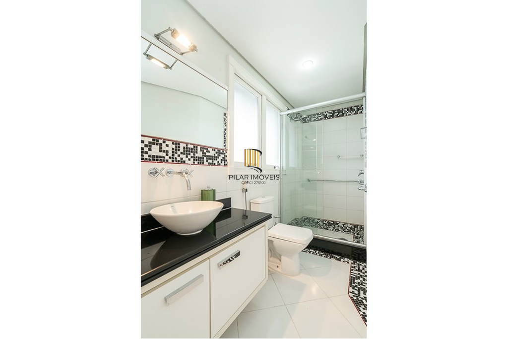 Cobertura 4 dormitórios no bairro Moinhos de Vento