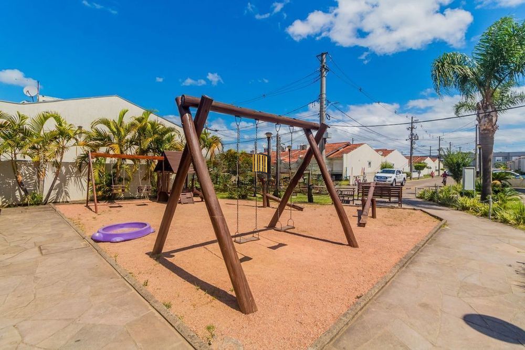 Casa de Condomínio 2 dormitórios no bairro Hípica