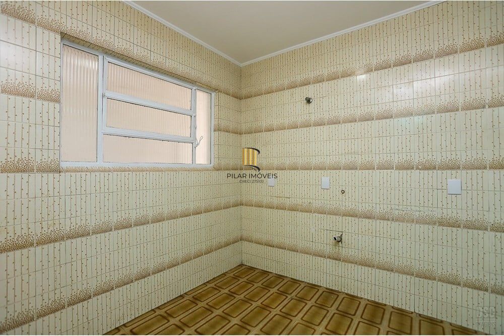 Casa 5 dormitórios no bairro Santana