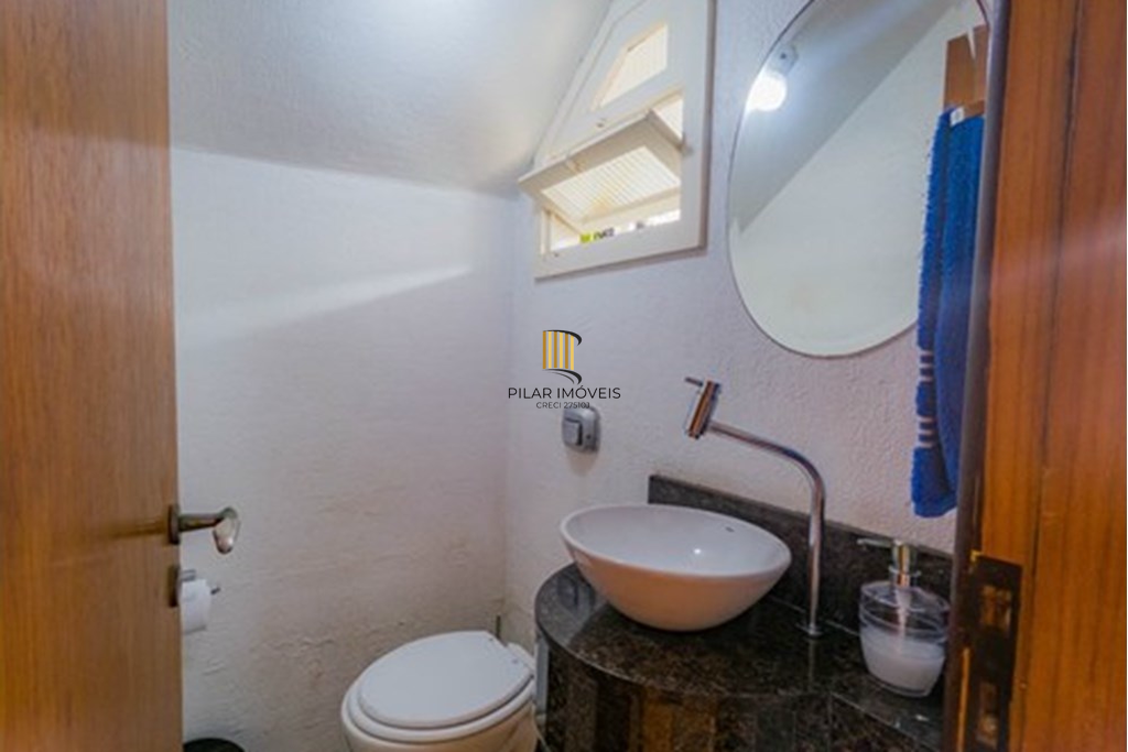 Casa 4 dormitórios no bairro Centro