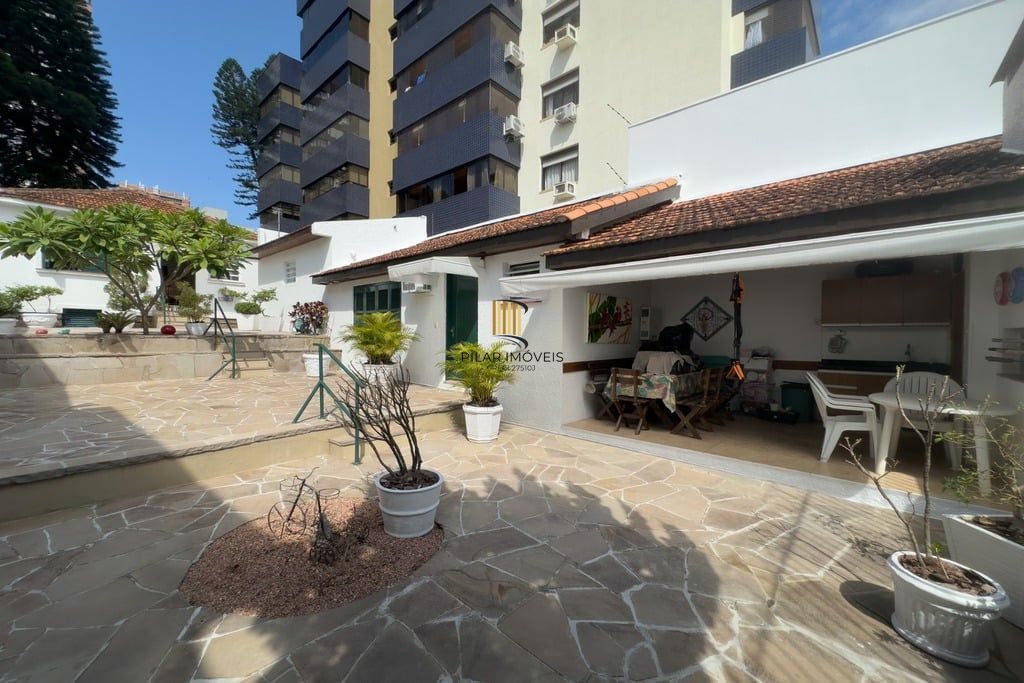 Casa 3 dormitórios no bairro Petrópolis