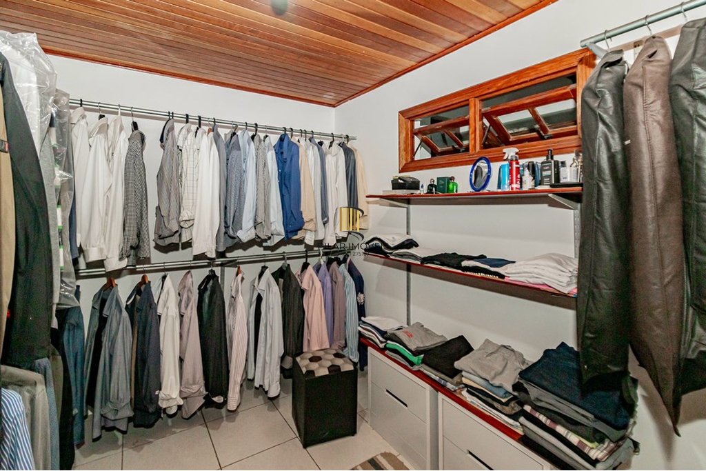 Casa 4 dormitórios no bairro Jardim Itu Sabará