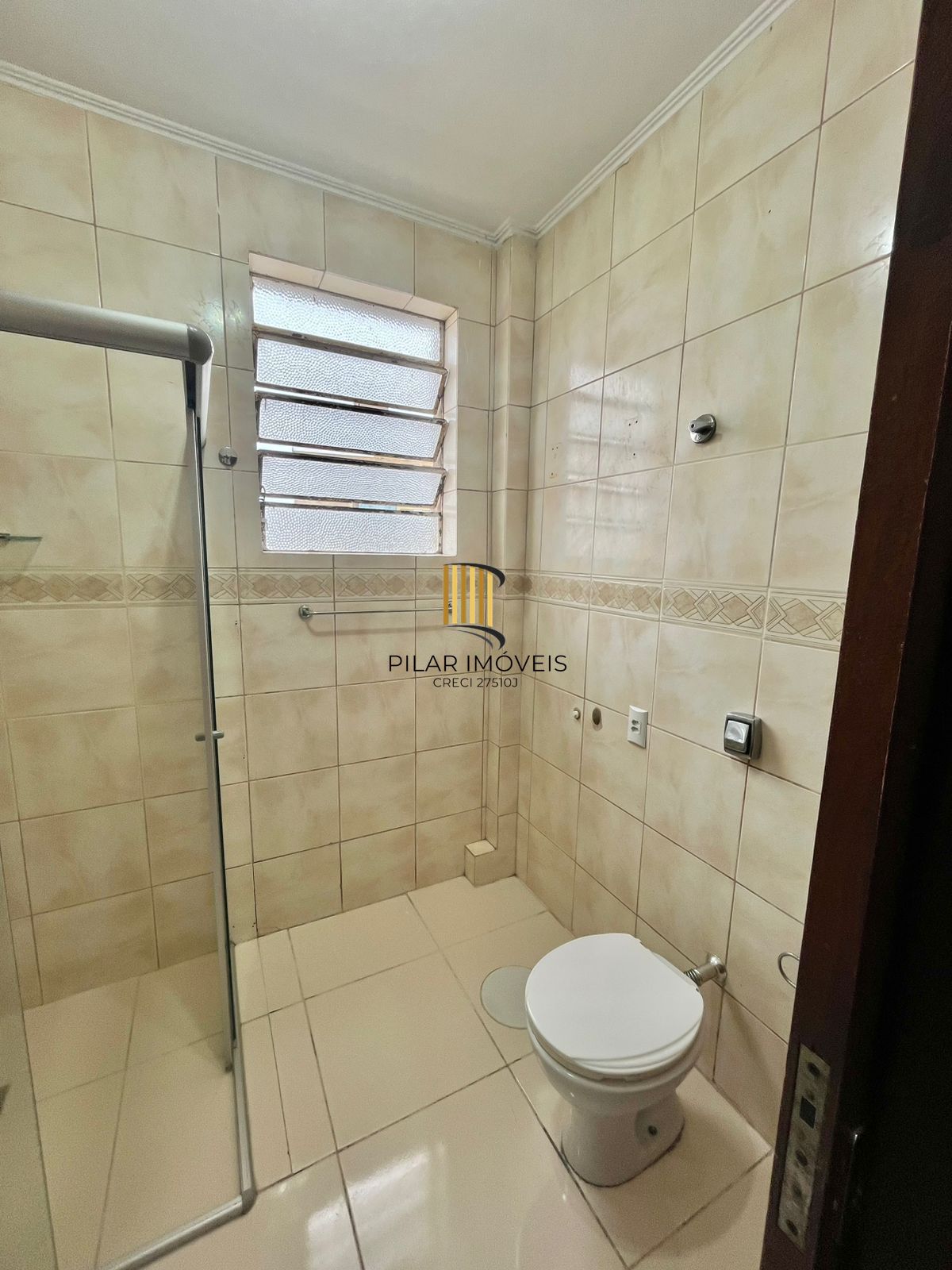 02 dormitórios no Centro, Rua Fernando Machado, com 59,26 m²