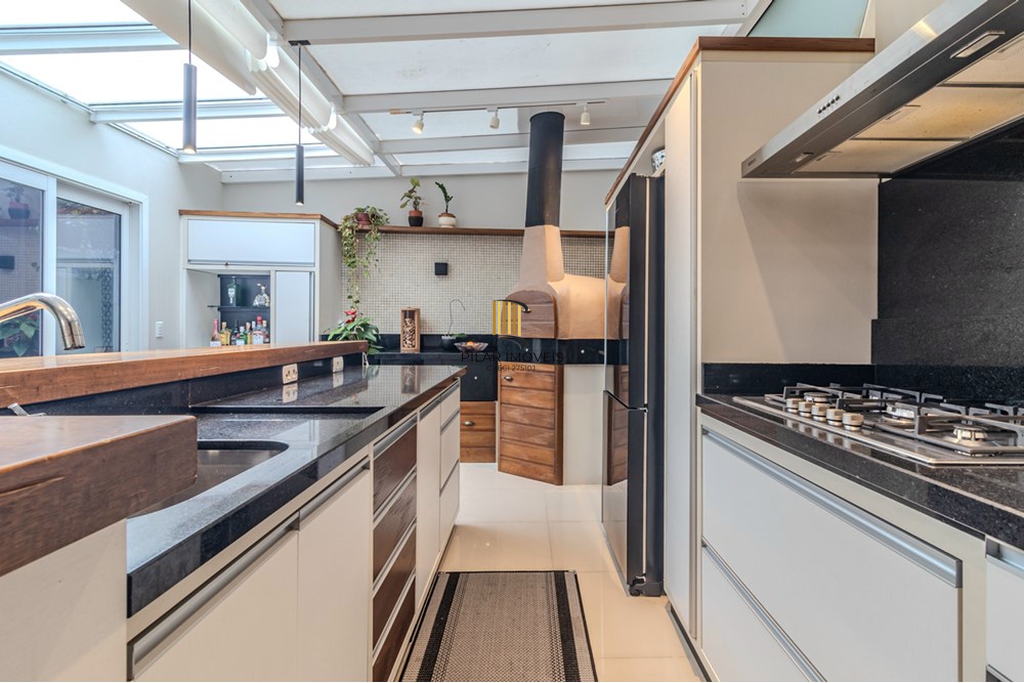 Casa de Condomínio 4 dormitórios no bairro Tristeza