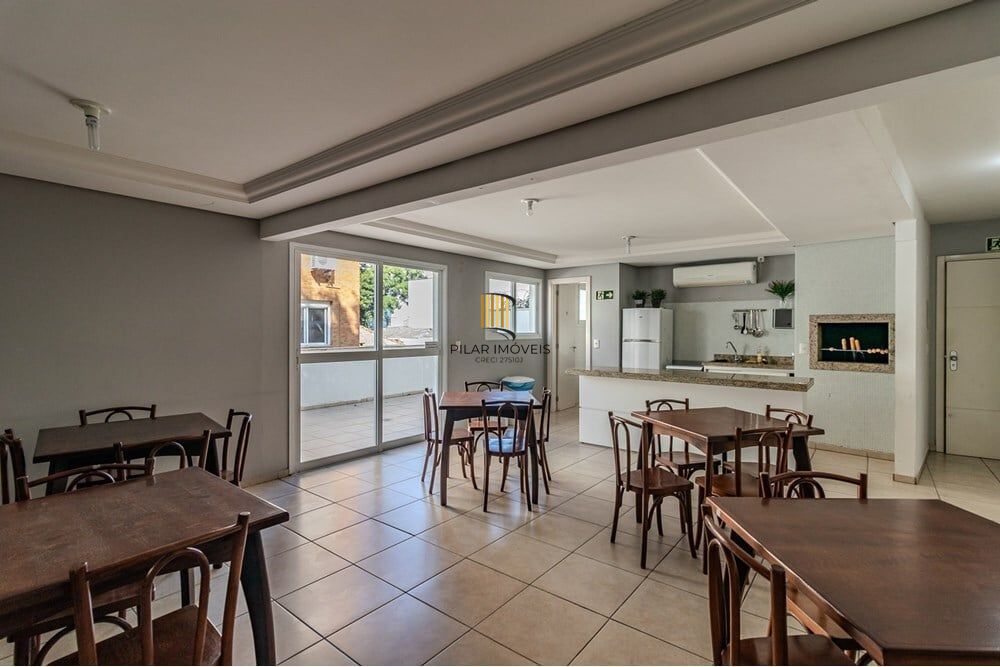 Apartamento 2 dormitórios no bairro Santa Cecília