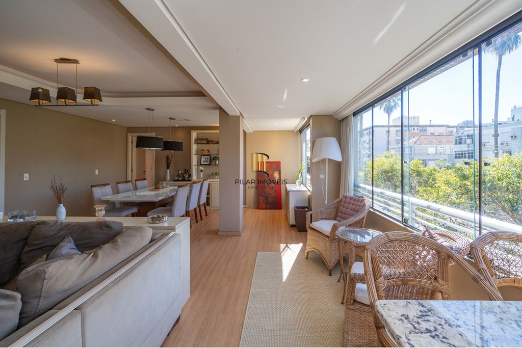 Apartamento 3 dormitórios no bairro Menino Deus