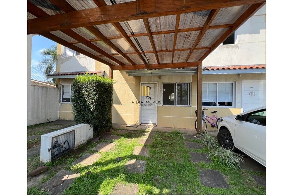 Casa de Condomínio 2 dormitórios no bairro Igara