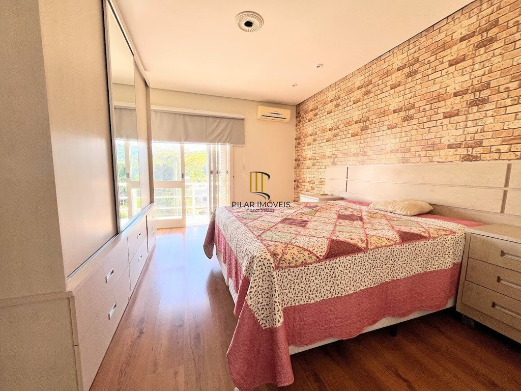 Casa de Condomínio 3 dormitórios no bairro Vila Nova
