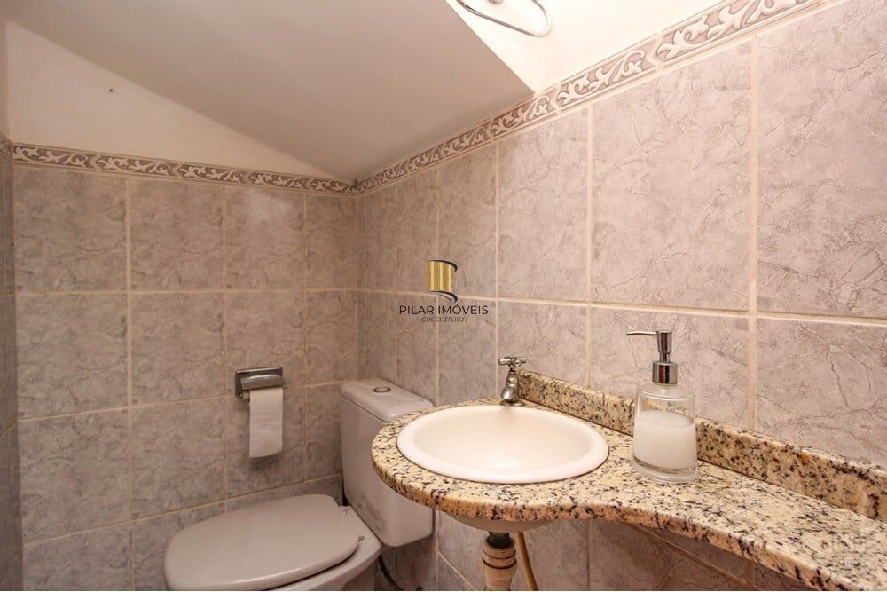 Casa 3 dormitórios no bairro Espírito Santo