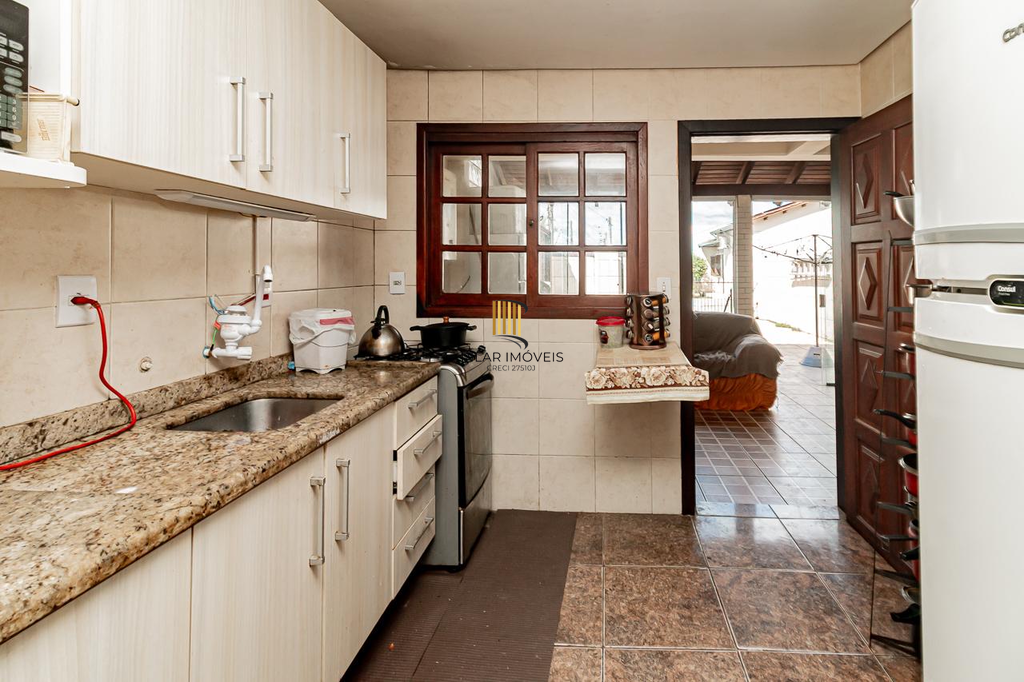 Casa 3 dormitórios no bairro Hípica