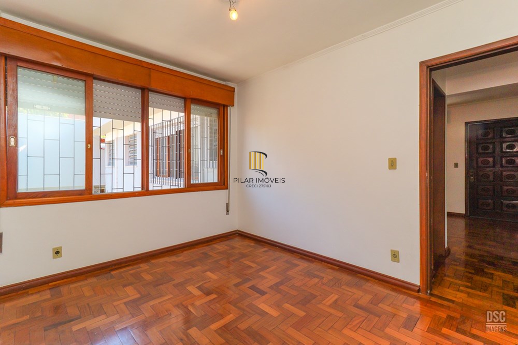 Casa 7 dormitórios no bairro Vila Ipiranga