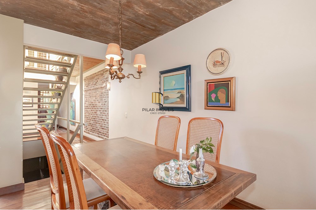 Casa 3 dormitórios no bairro Chácara das Pedras