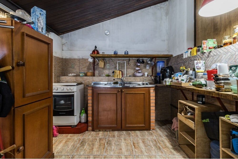 Casa 3 dormitórios no bairro Partenon