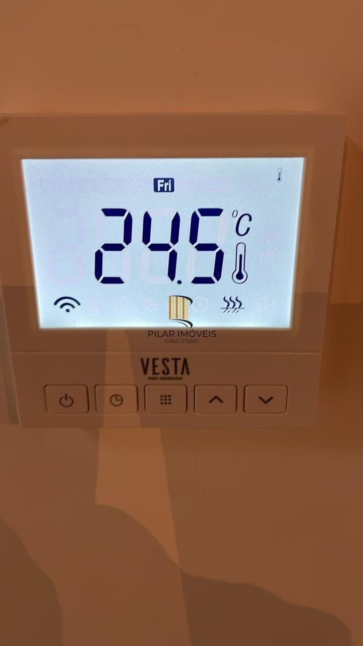 Casa de Condomínio 1 dormitório no bairro Hortênsias