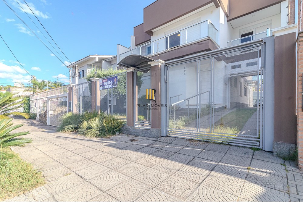 Casa 4 dormitórios no bairro Chácara das Pedras