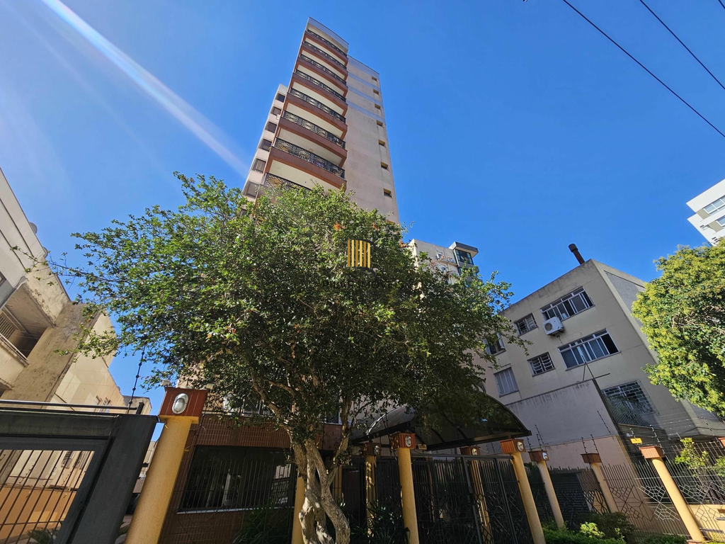 Apartamento 3 dormitórios no bairro Menino Deus