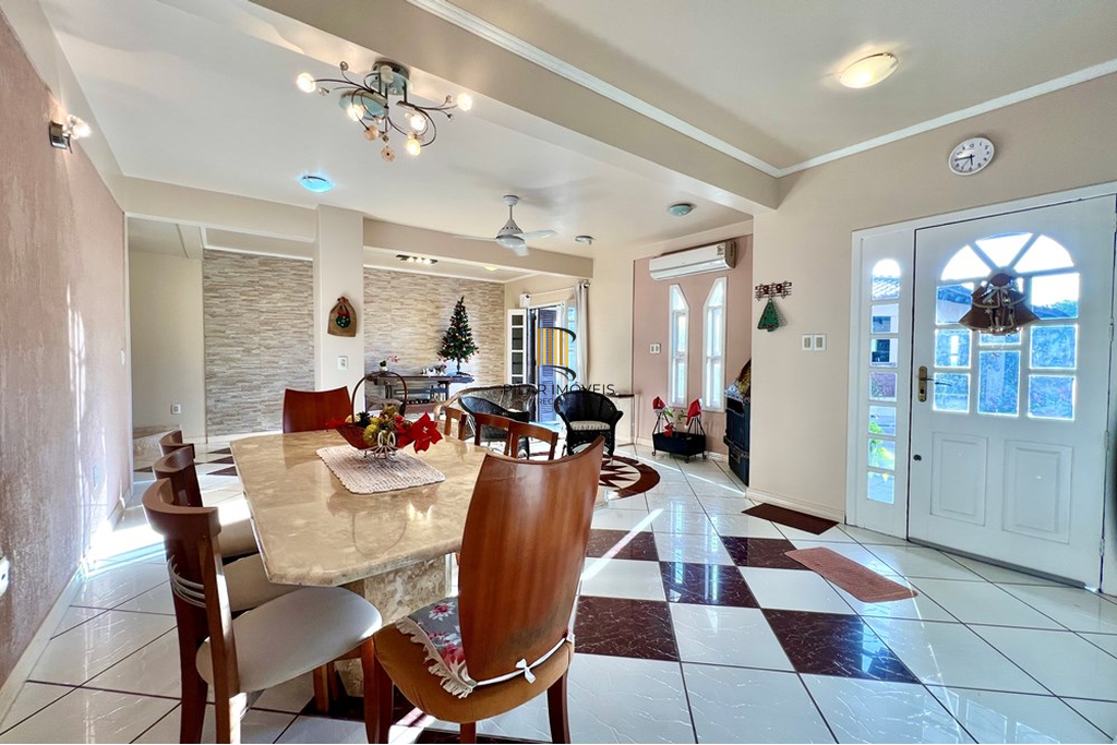 Casa 3 dormitórios no bairro Harmonia