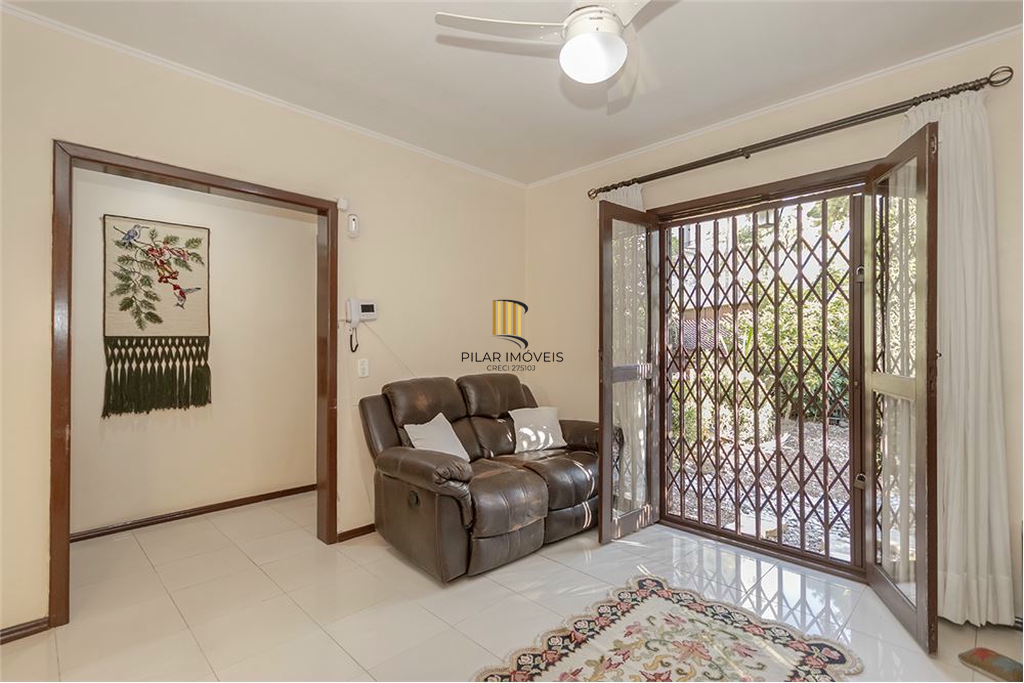 Casa 4 dormitórios no bairro Moinhos de Vento