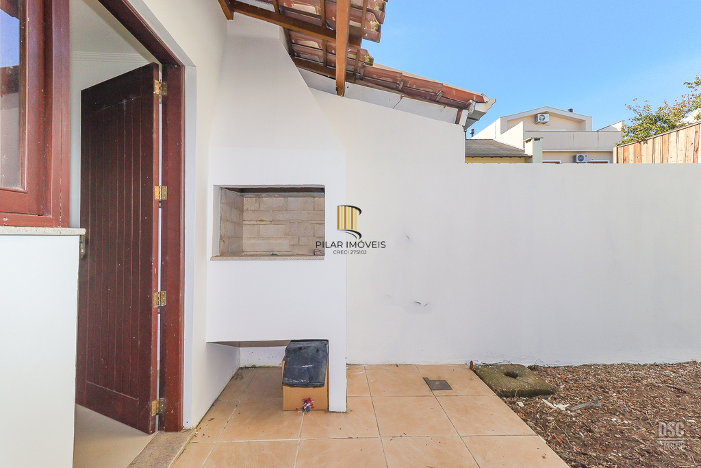 Casa 3 dormitórios no bairro Hípica