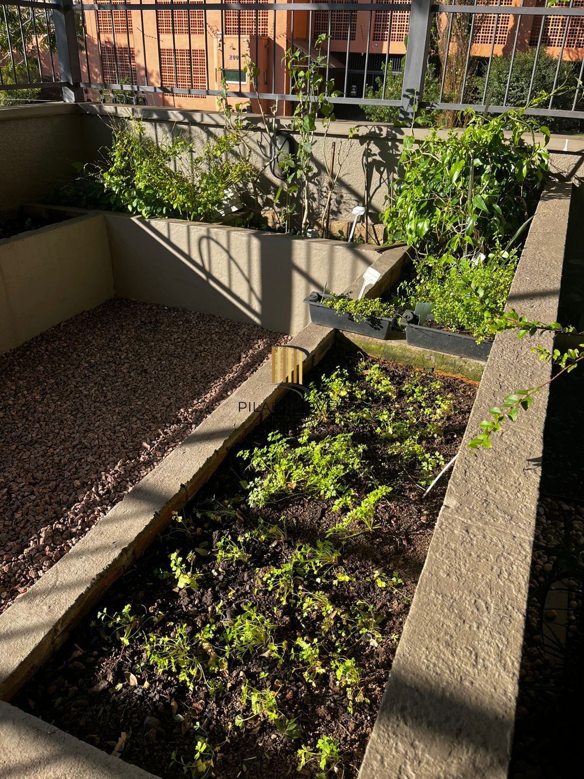 Lindo apto no Jardim Europa, 10º andar, sol e vista, mobiliado, 02 vagas fixas