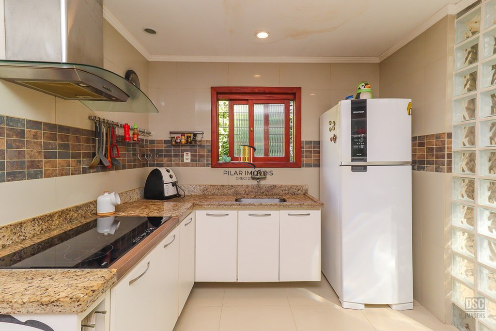 Casa 3 dormitórios no bairro Passo da Areia