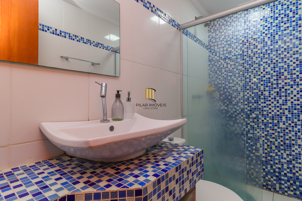 Casa 3 dormitórios no bairro Hípica