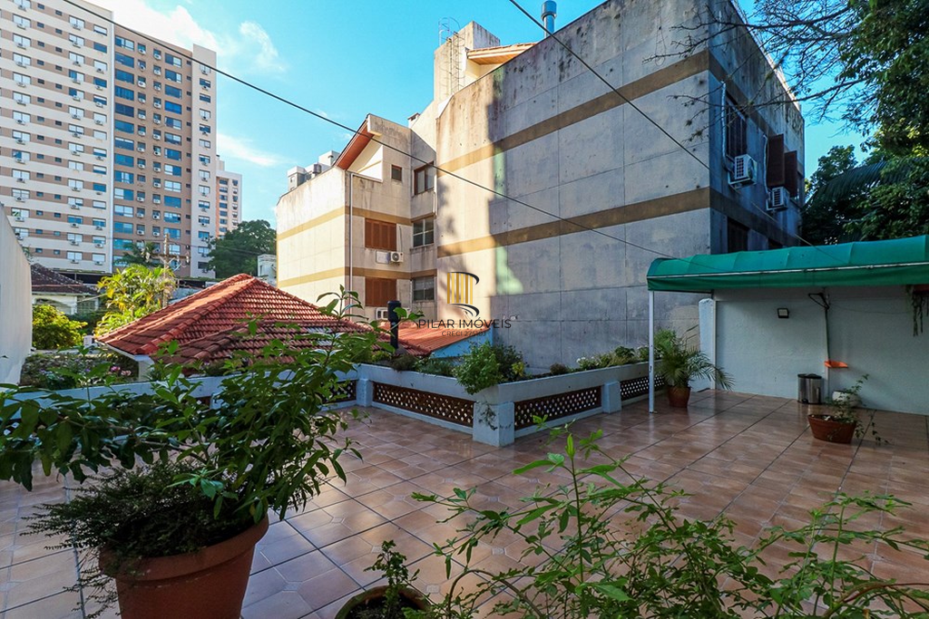Casa 4 dormitórios no bairro Passo da Areia