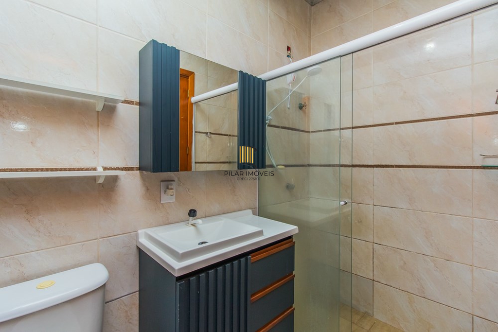 Casa de Condomínio 3 dormitórios no bairro Olaria