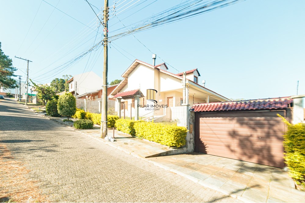 Casa 2 dormitórios no bairro Lomba do Pinheiro