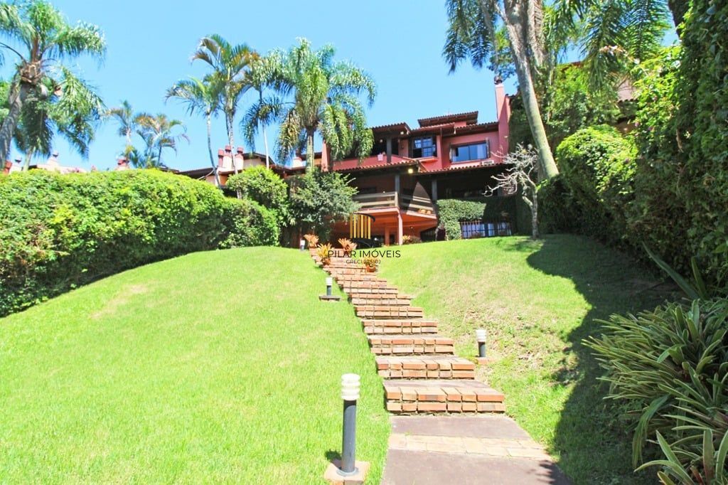 Casa de Condomínio 4 dormitórios no bairro Santa Tereza