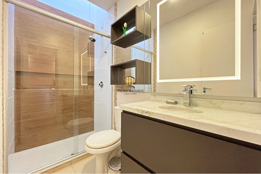 Casa 3 dormitórios no bairro Hípica