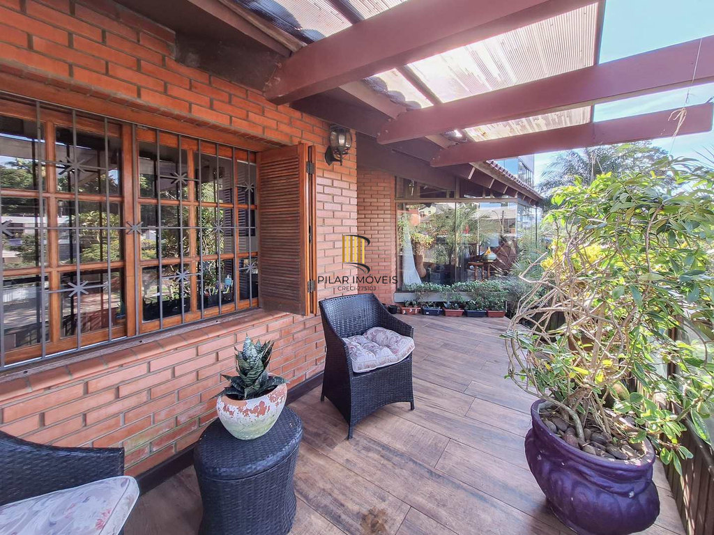 Casa 3 dormitórios no bairro Chácara das Pedras