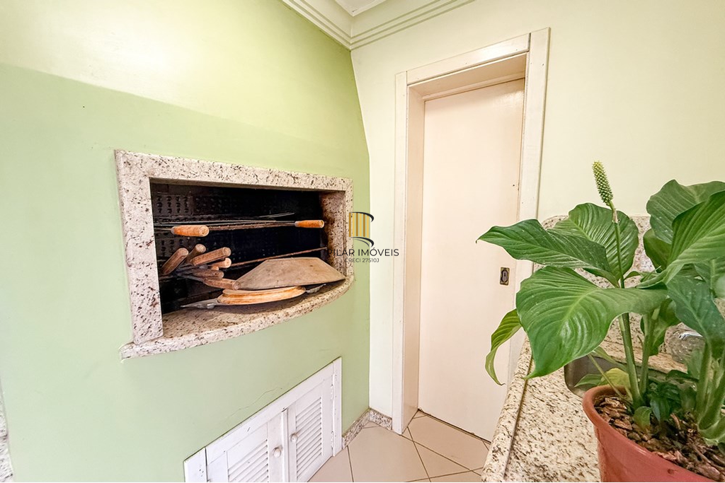 Casa 6 dormitórios no bairro Nossa Senhora das Graças