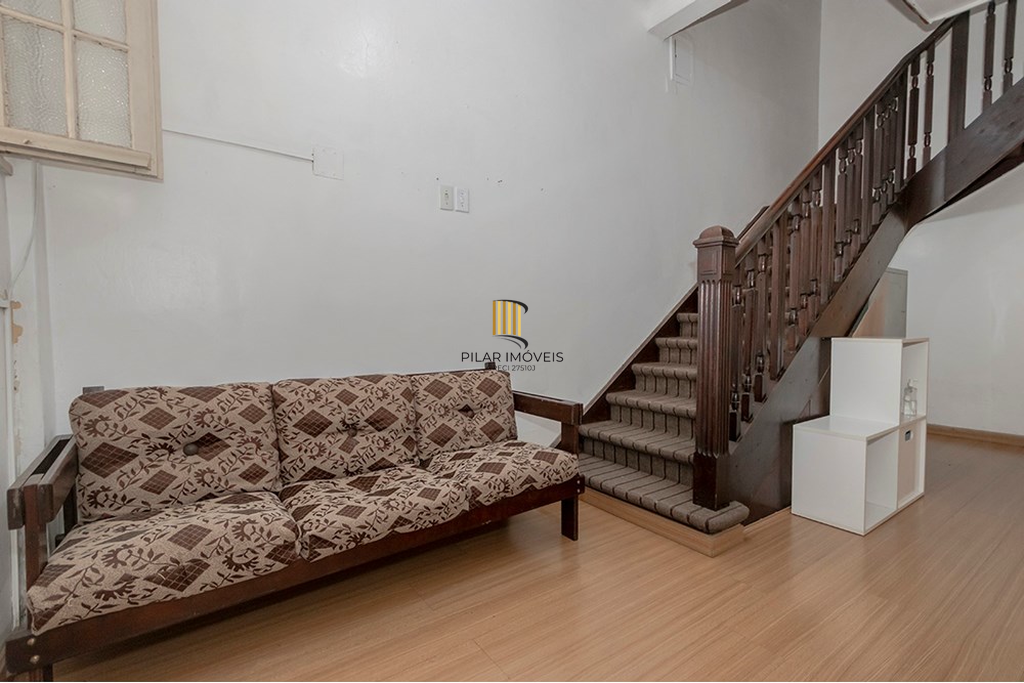 Casa 4 dormitórios no bairro Bom Fim