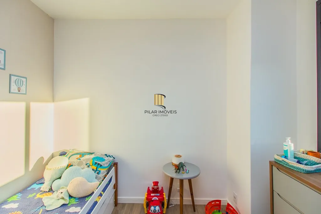 Casa 3 dormitórios no bairro Igara
