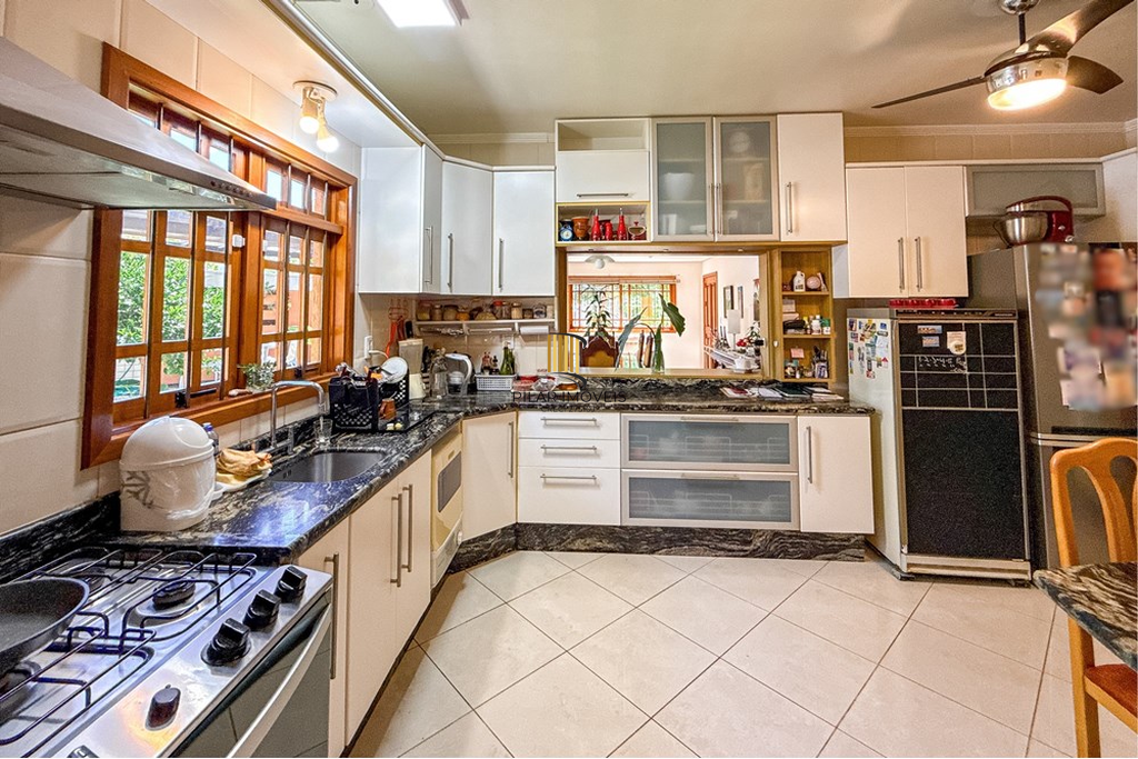 Casa 6 dormitórios no bairro Marechal Rondon