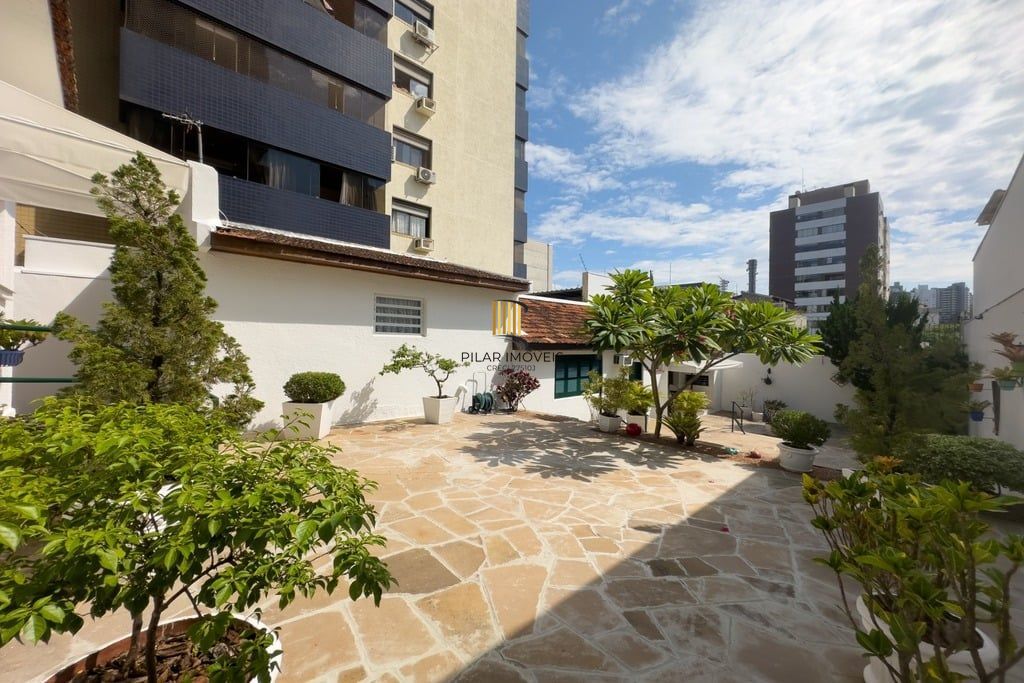 Casa 3 dormitórios no bairro Petrópolis
