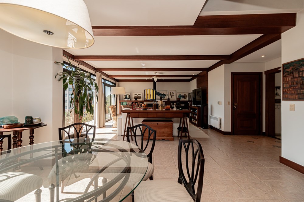 Cobertura 4 dormitórios no bairro Bela Vista