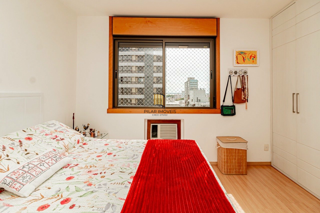 Apartamento 3 dormitórios no bairro Menino Deus