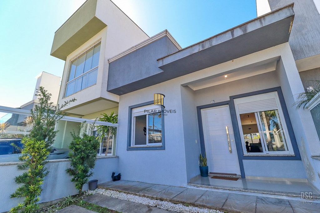 Casa 2 dormitórios no bairro Hípica