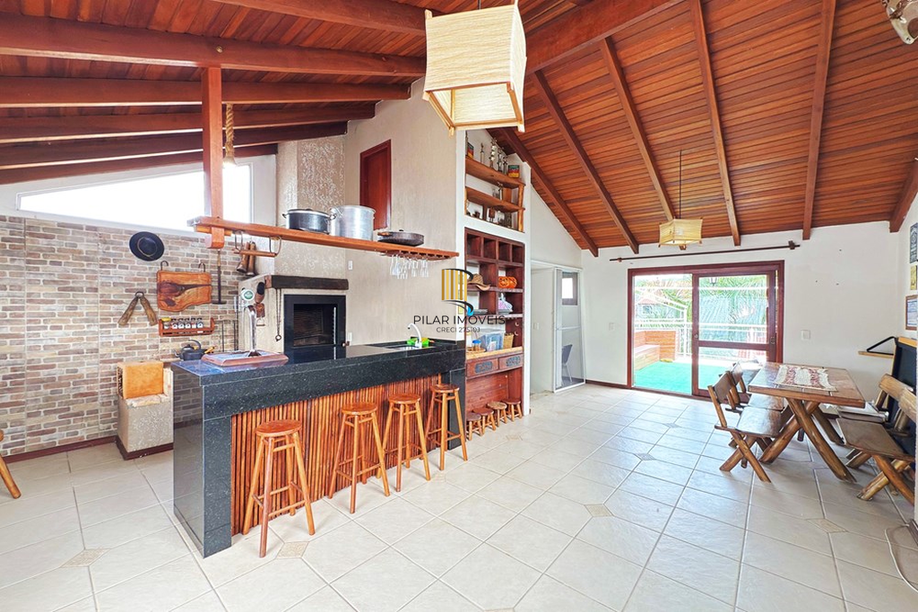 Casa de Condomínio 3 dormitórios no bairro Hípica