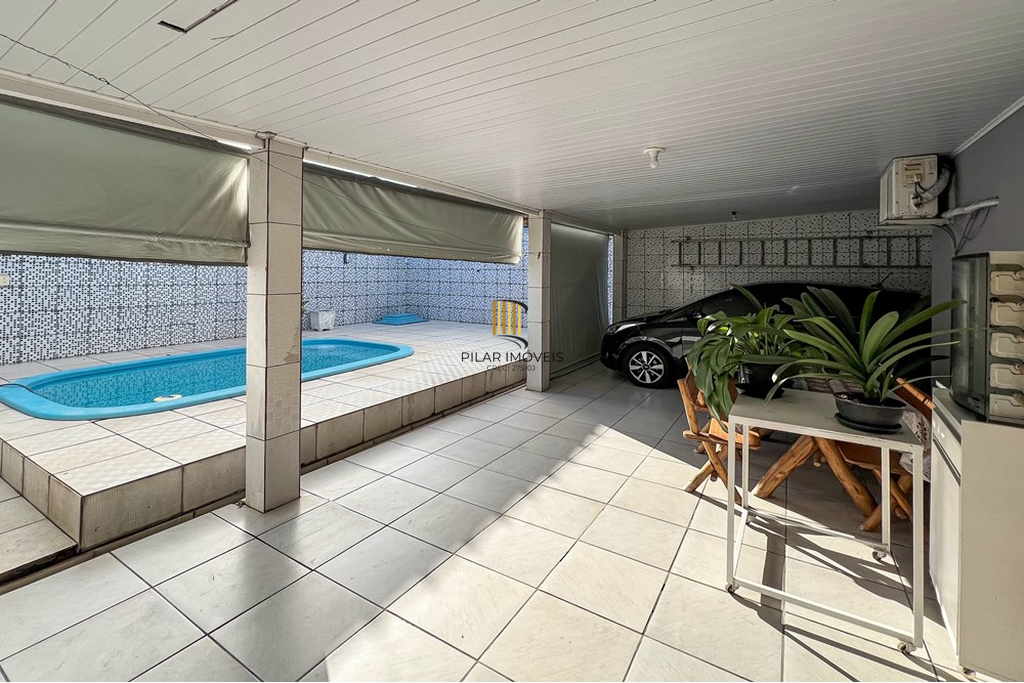 Casa 2 dormitórios no bairro Guajuviras