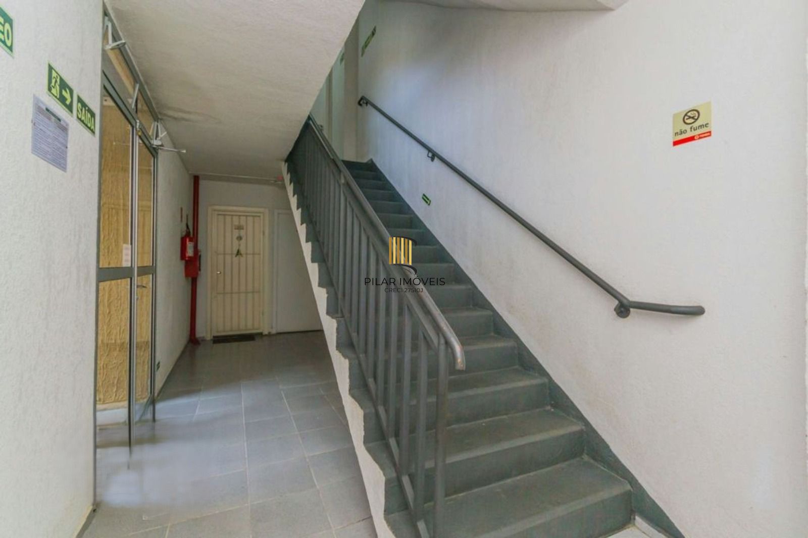 Apto 1 Dormitórios, Térreo, Sala, Cozinha, Banheiro, reformado e 01 vaga garagem