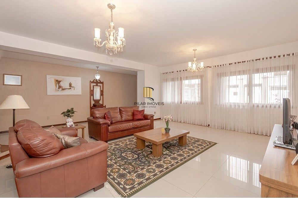 Casa 4 dormitórios no bairro Jardim Itu