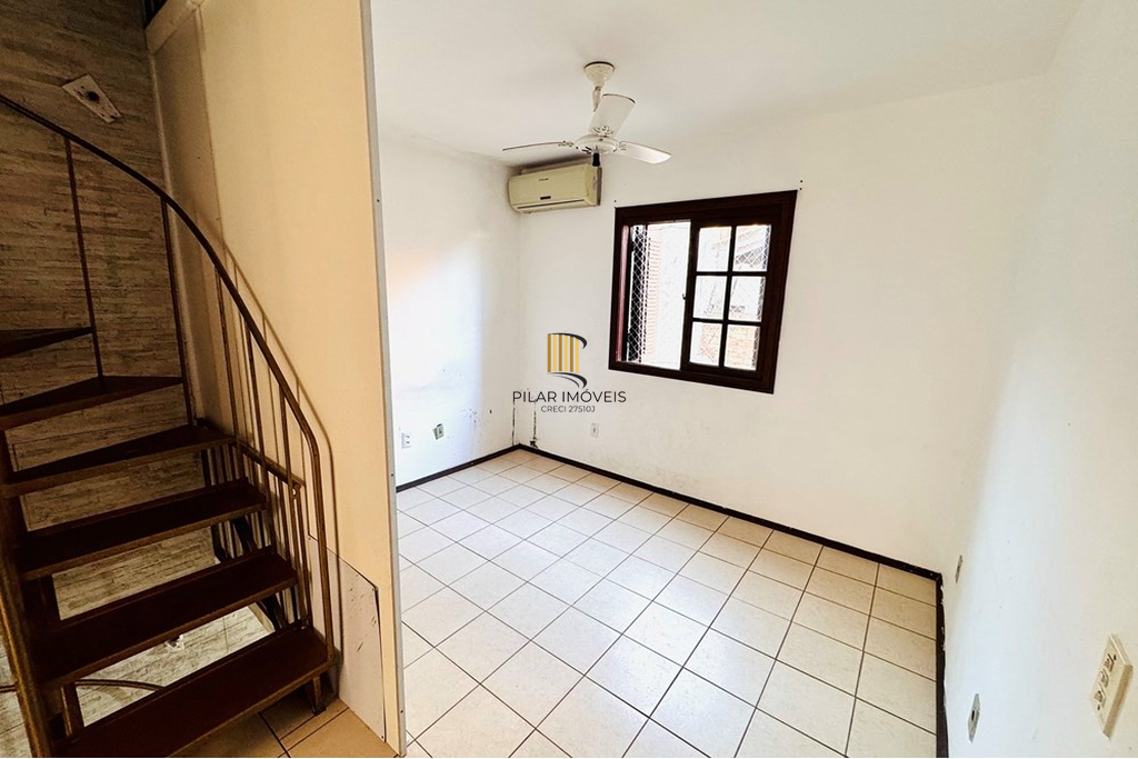 Casa de Condomínio 2 dormitórios no bairro Camaquã