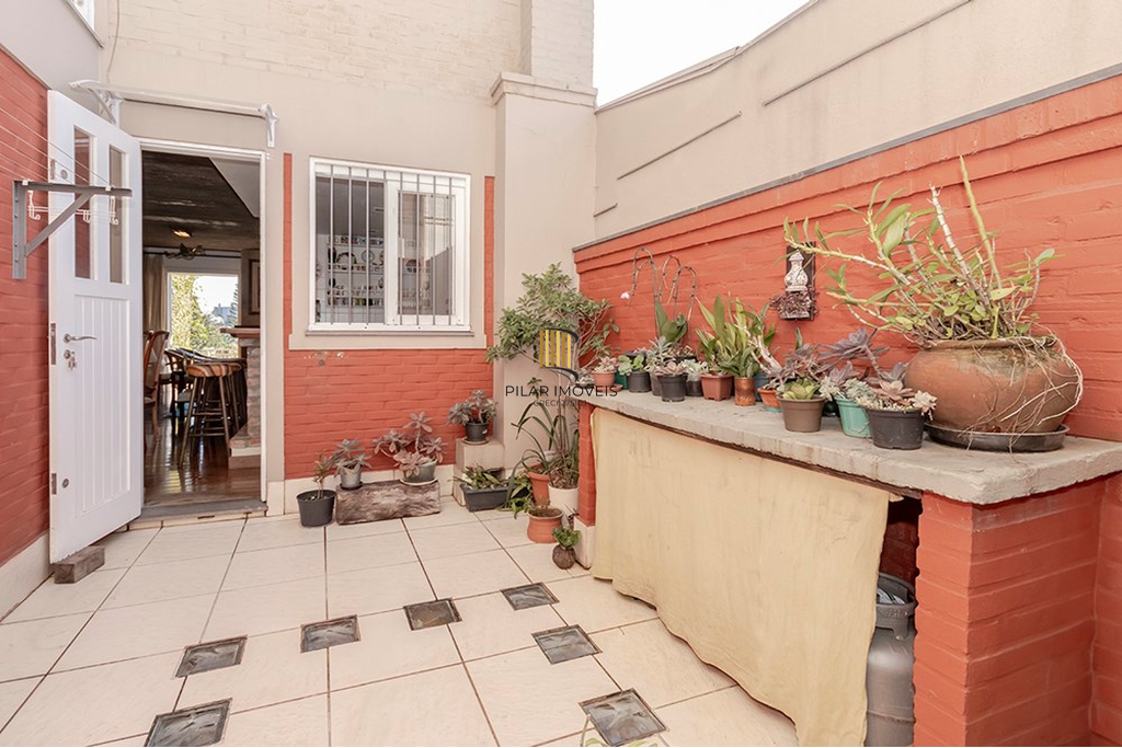 Casa 3 dormitórios no bairro Chácara das Pedras