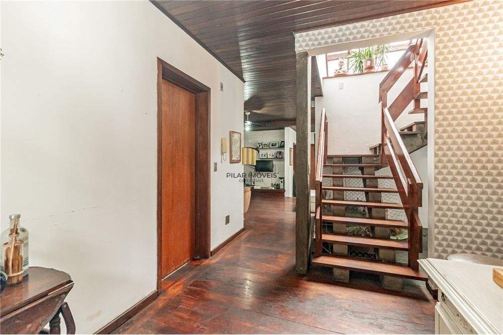 Casa 6 dormitórios no bairro Boa Vista