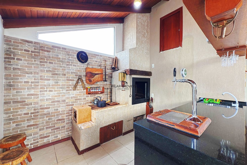 Casa de Condomínio 3 dormitórios no bairro Hípica